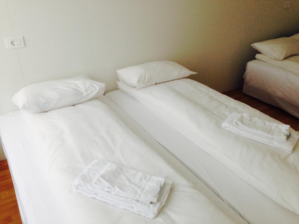Guesthouse Marina Travel Hofn Phòng bức ảnh